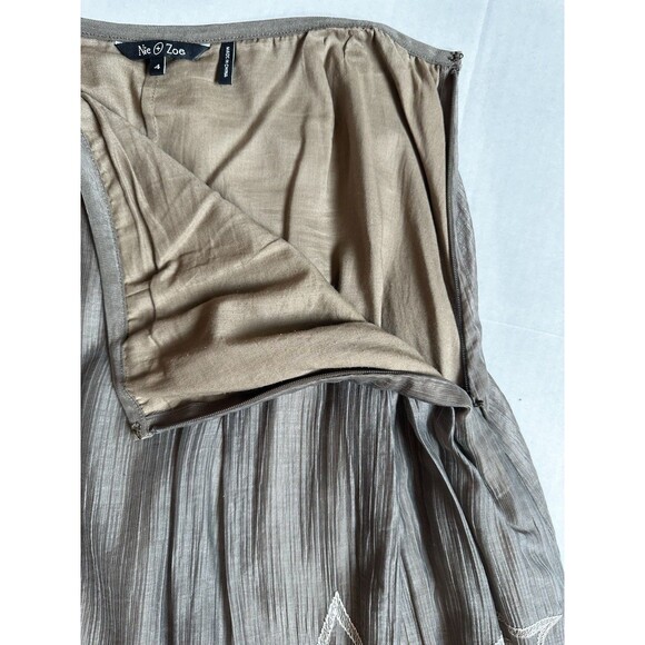 Nic + Zoe Embroidered Skirt Taupe Gold Sz 4 Women’s Swing Satin Full Midi Floral - Picture 8 of 12